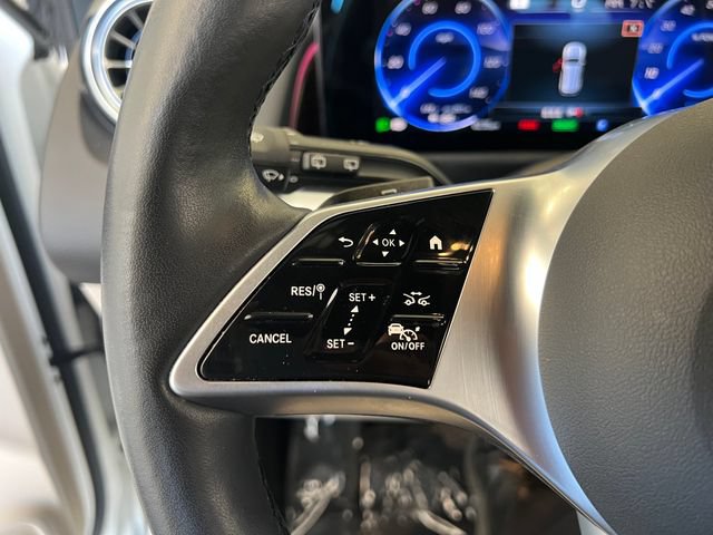 Used 2025 Mercedes-Benz EQB 300 4MATIC image 49
