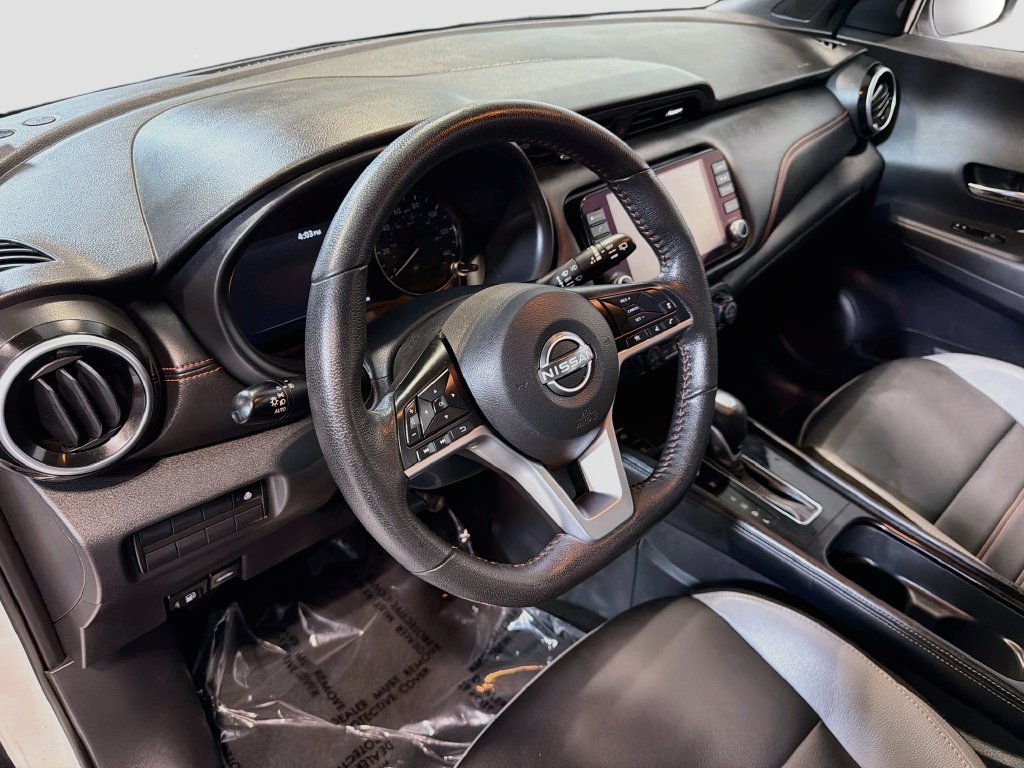 Used 2023 Nissan Kicks SR w/ SR Premium Package FWD image 8