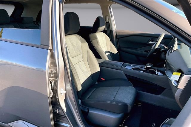 New 2026 Nissan Rogue SV FWD image 9