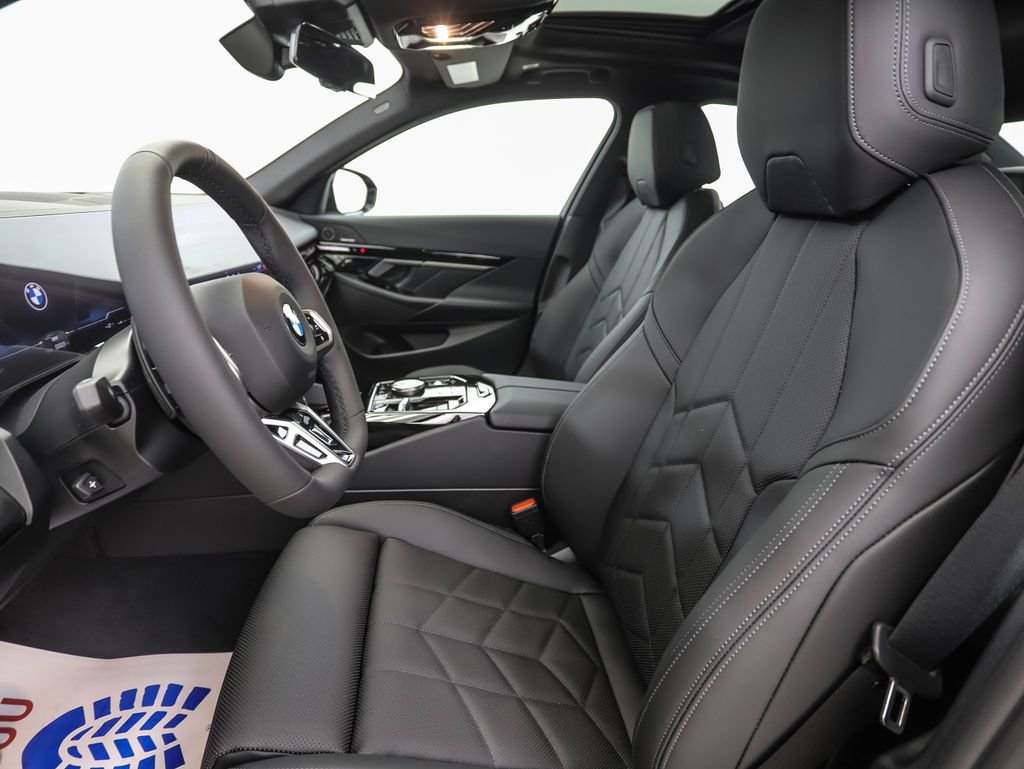 New 2026 BMW 530i xDrive w/ M Sport Package image 12