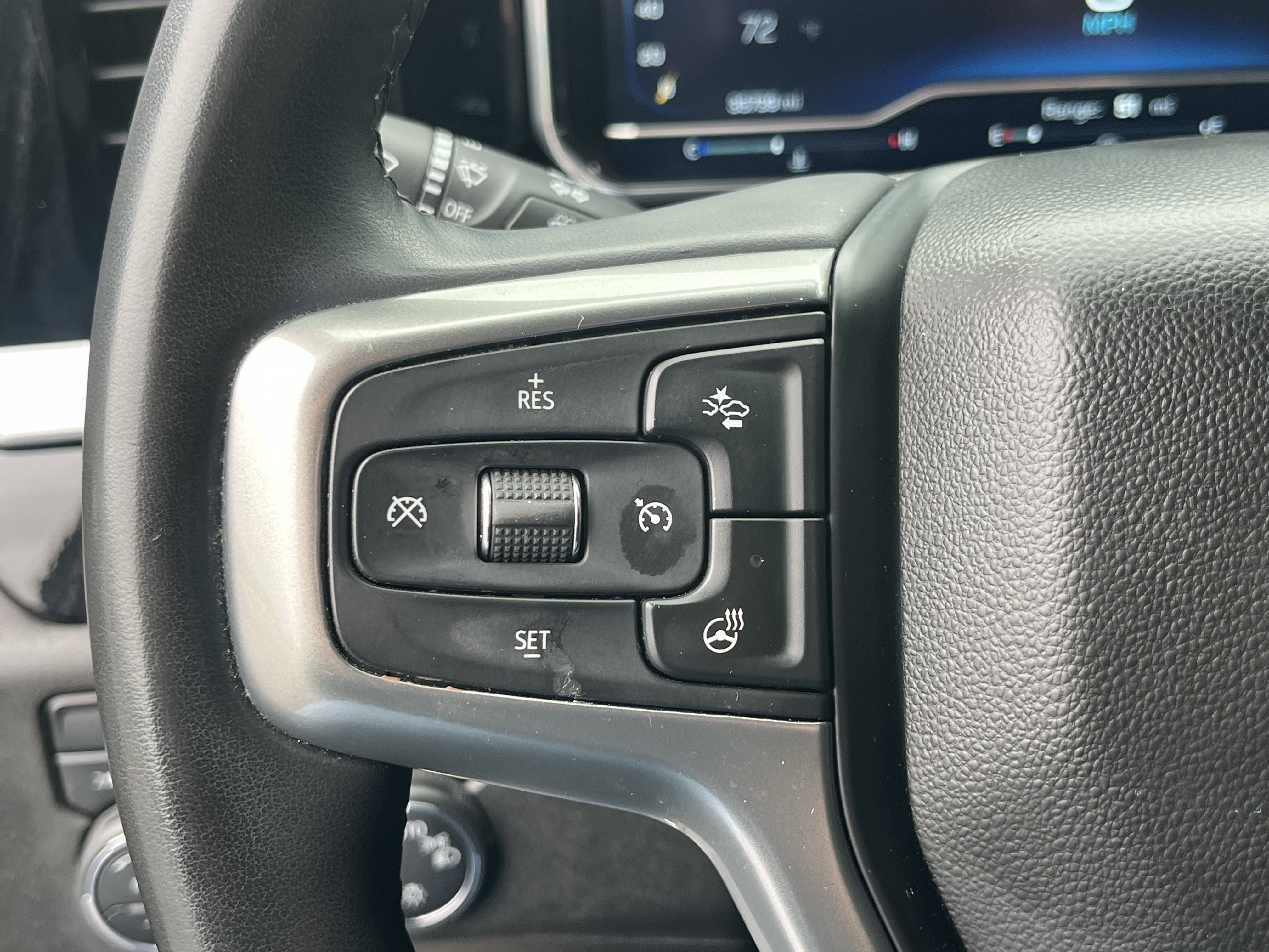 Used 2023 Chevrolet Silverado 1500 LT AWD/4WD image 12