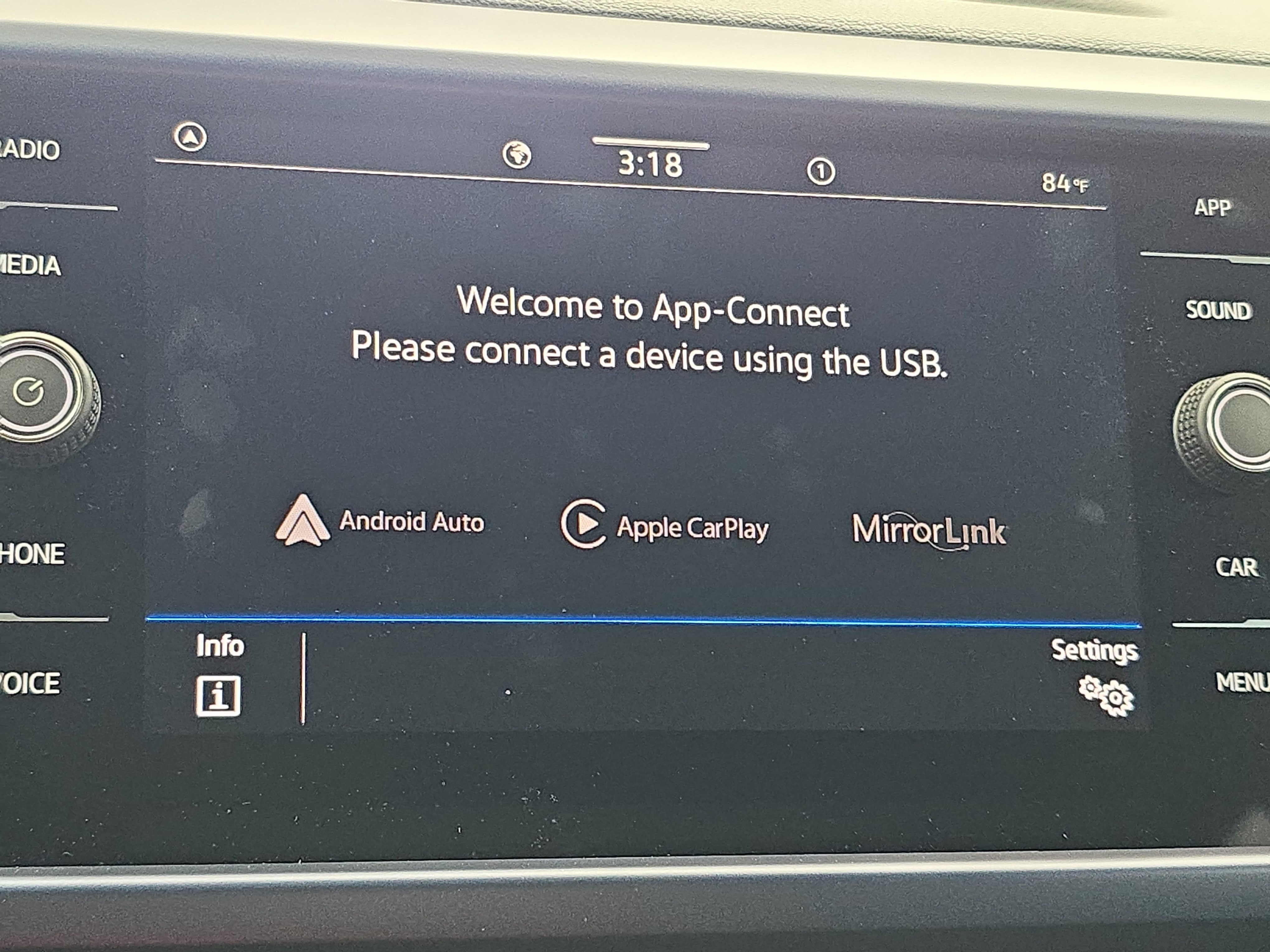 Certified 2023 Volkswagen Taos SE image 21