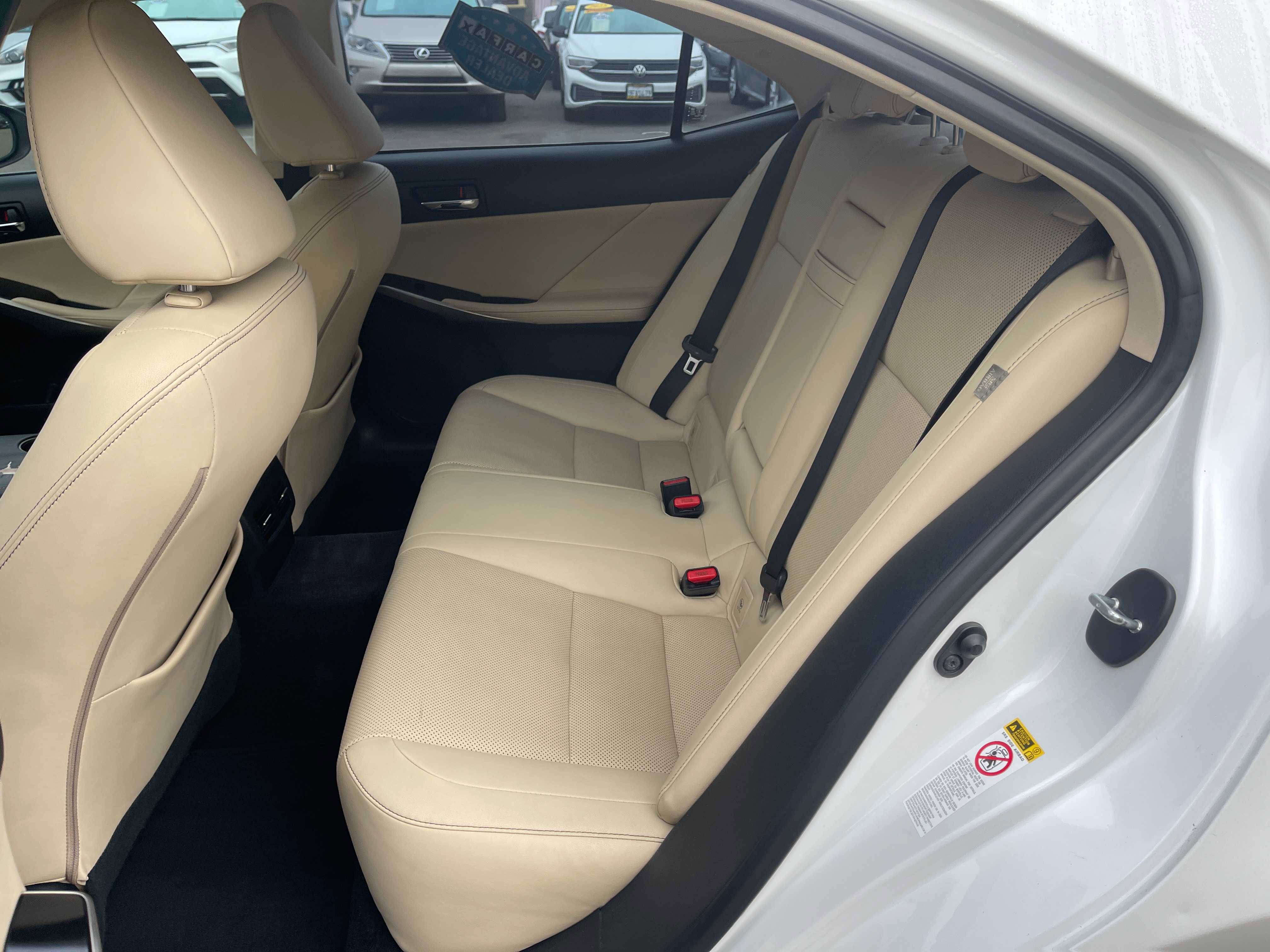 Used 2014 Lexus IS 250 w/ Navigation Package image 10