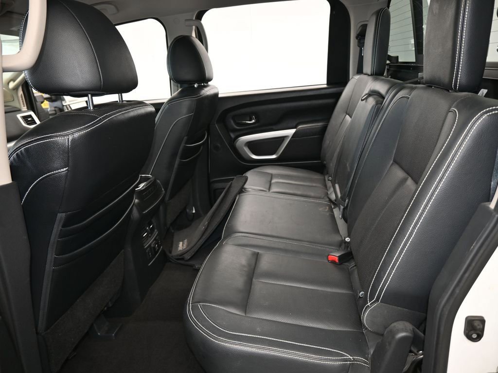 Used 2018 Nissan Titan PRO-4X w/ Pro-4x Convenience Package image 40