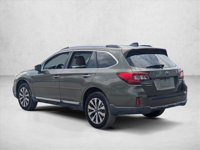 Used 2017 Subaru Outback 2.5i Touring AWD/4WD image 6