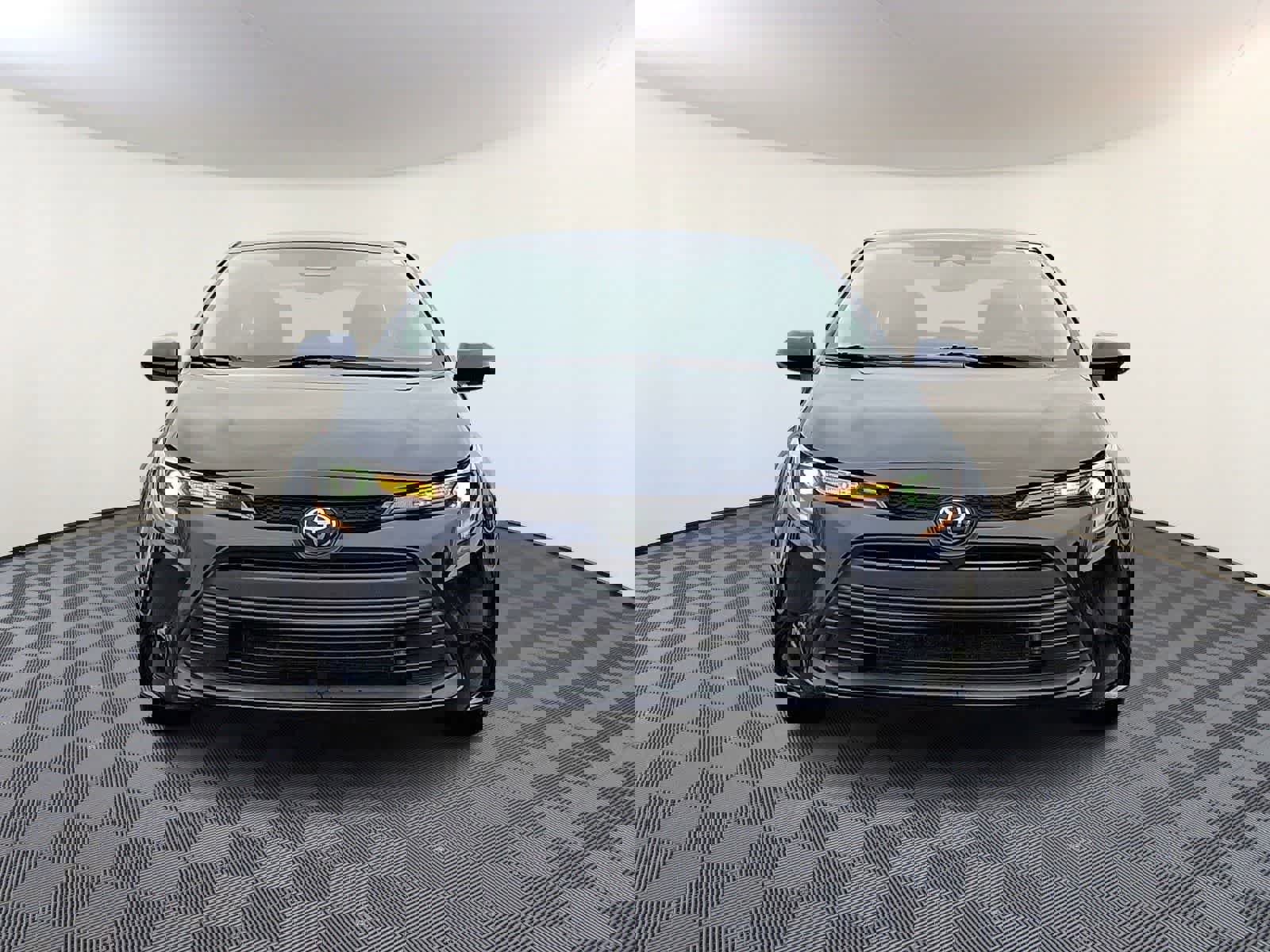 Used 2023 Toyota Corolla LE FWD image 3