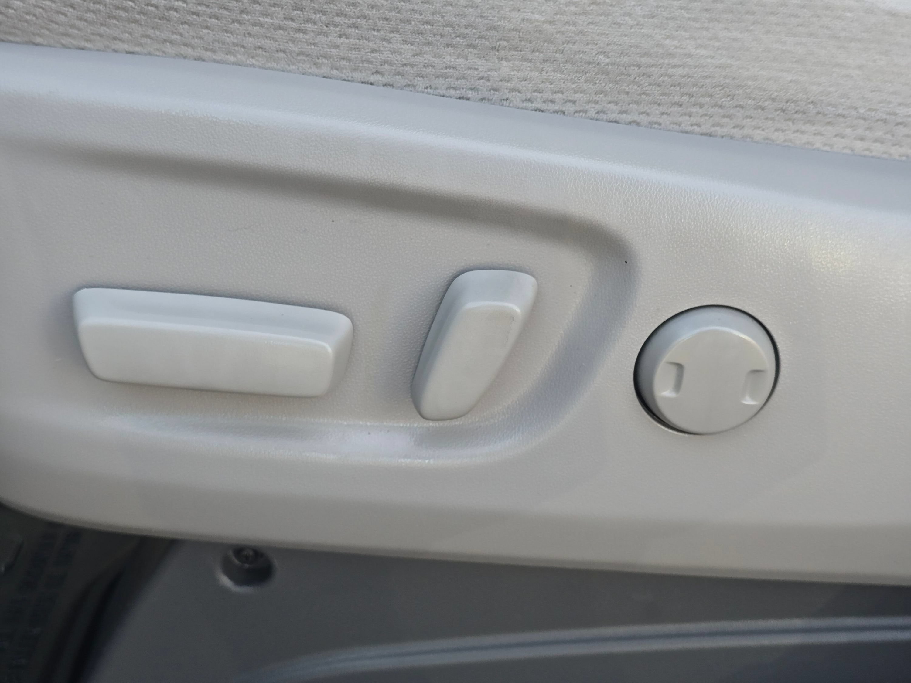 Used 2017 Toyota Sienna LE FWD image 32