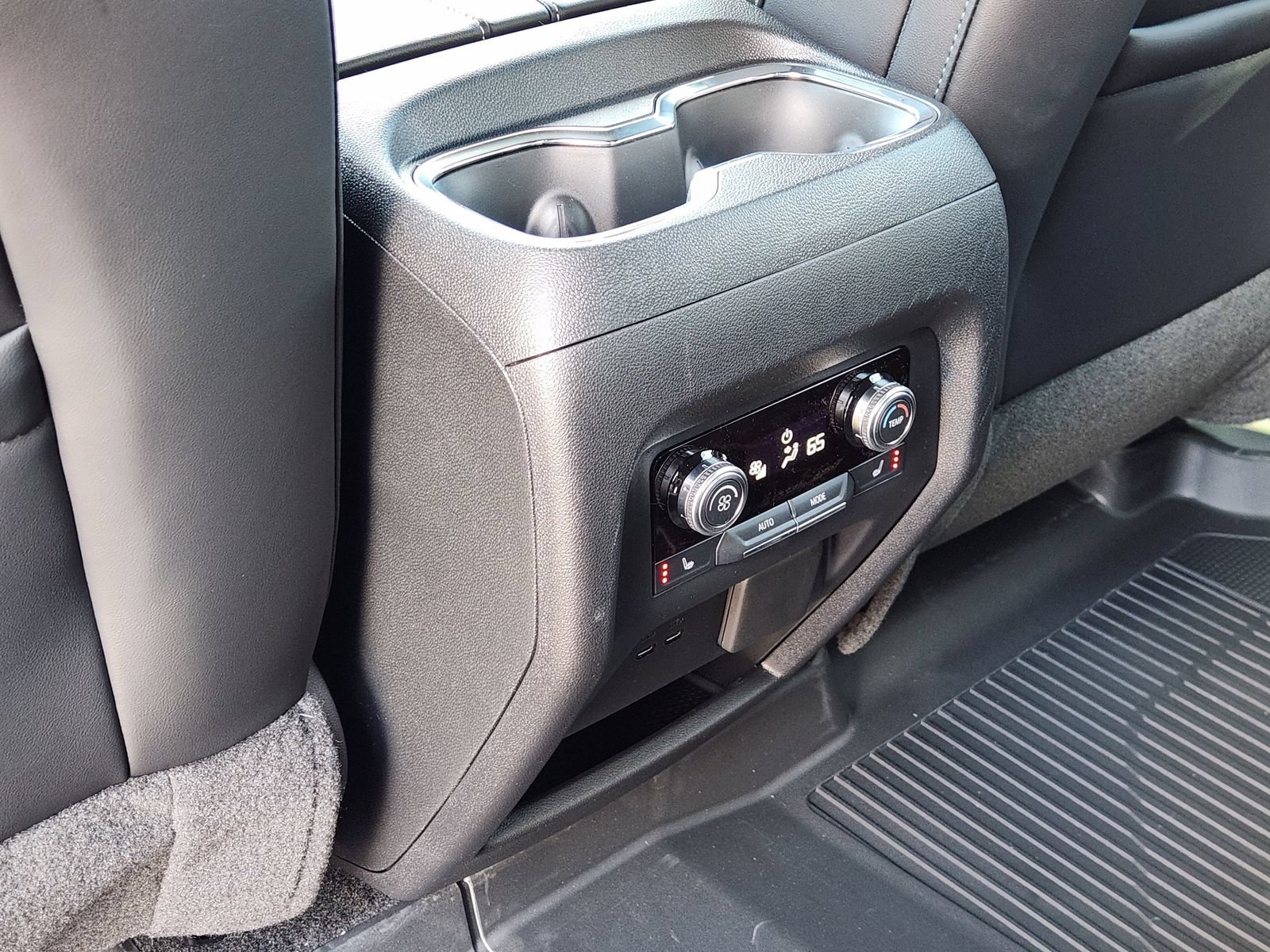 New 2026 GMC Acadia Elevation w/ Black Edition FWD image 34
