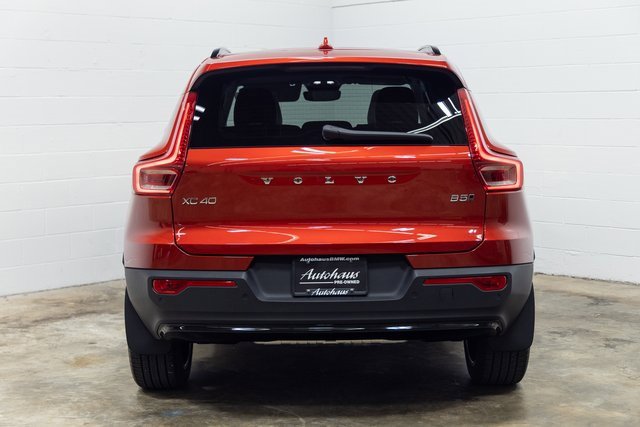 Used 2024 Volvo XC40 B5 Ultimate w/ Protection Package Premier image 13