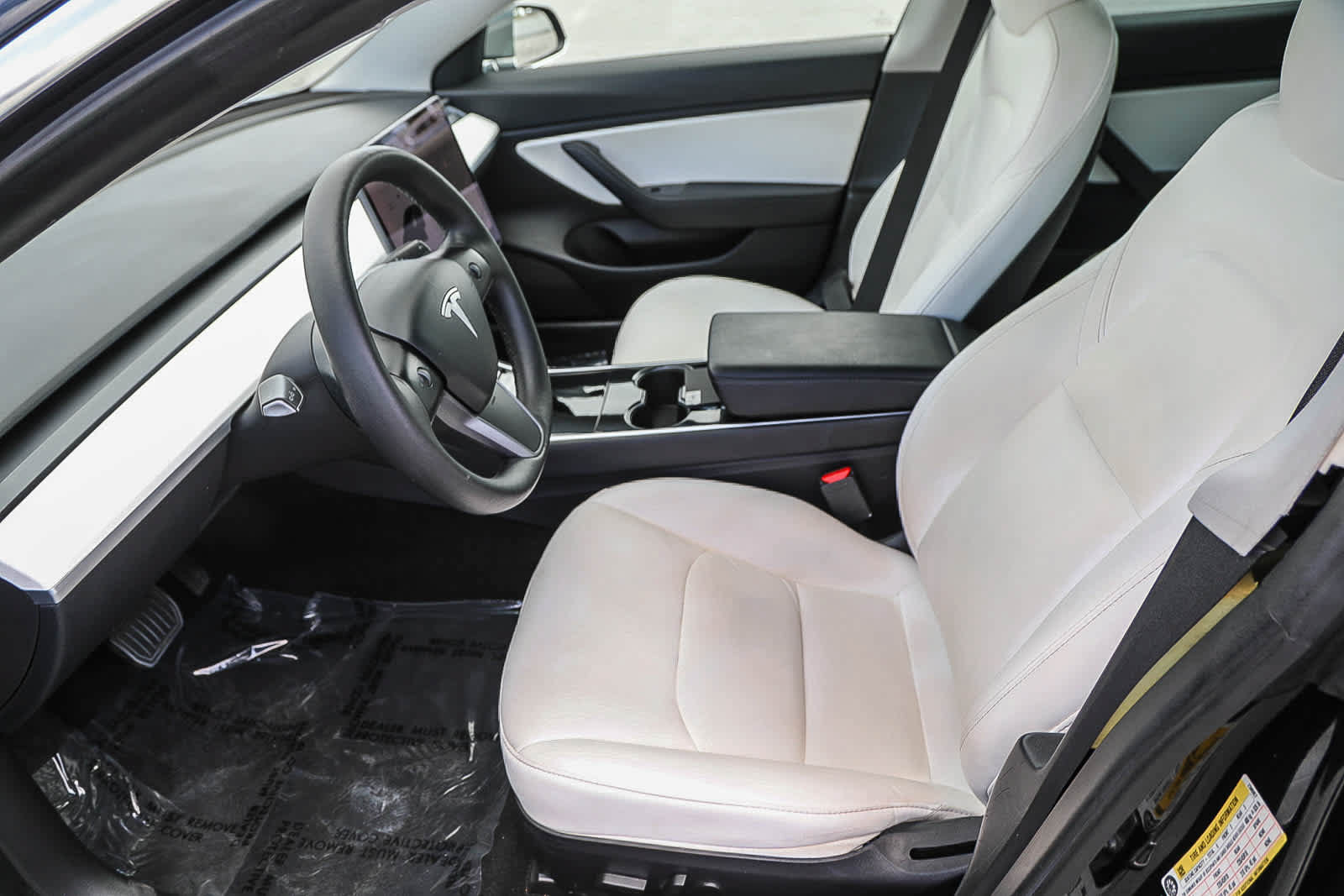 Used 2020 Tesla Model 3 Standard Range RWD image 16