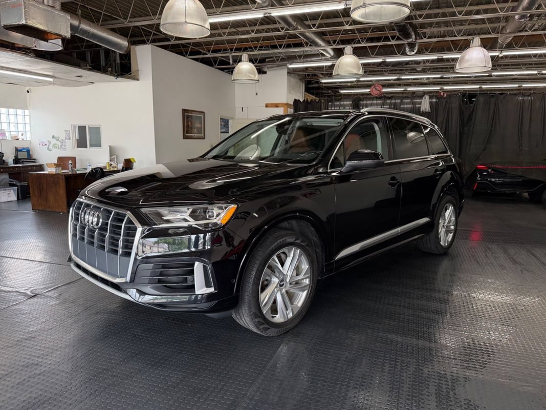 Used 2020 Audi Q7 3.0T Premium Plus w/ Premium Plus Package AWD/4WD image 3