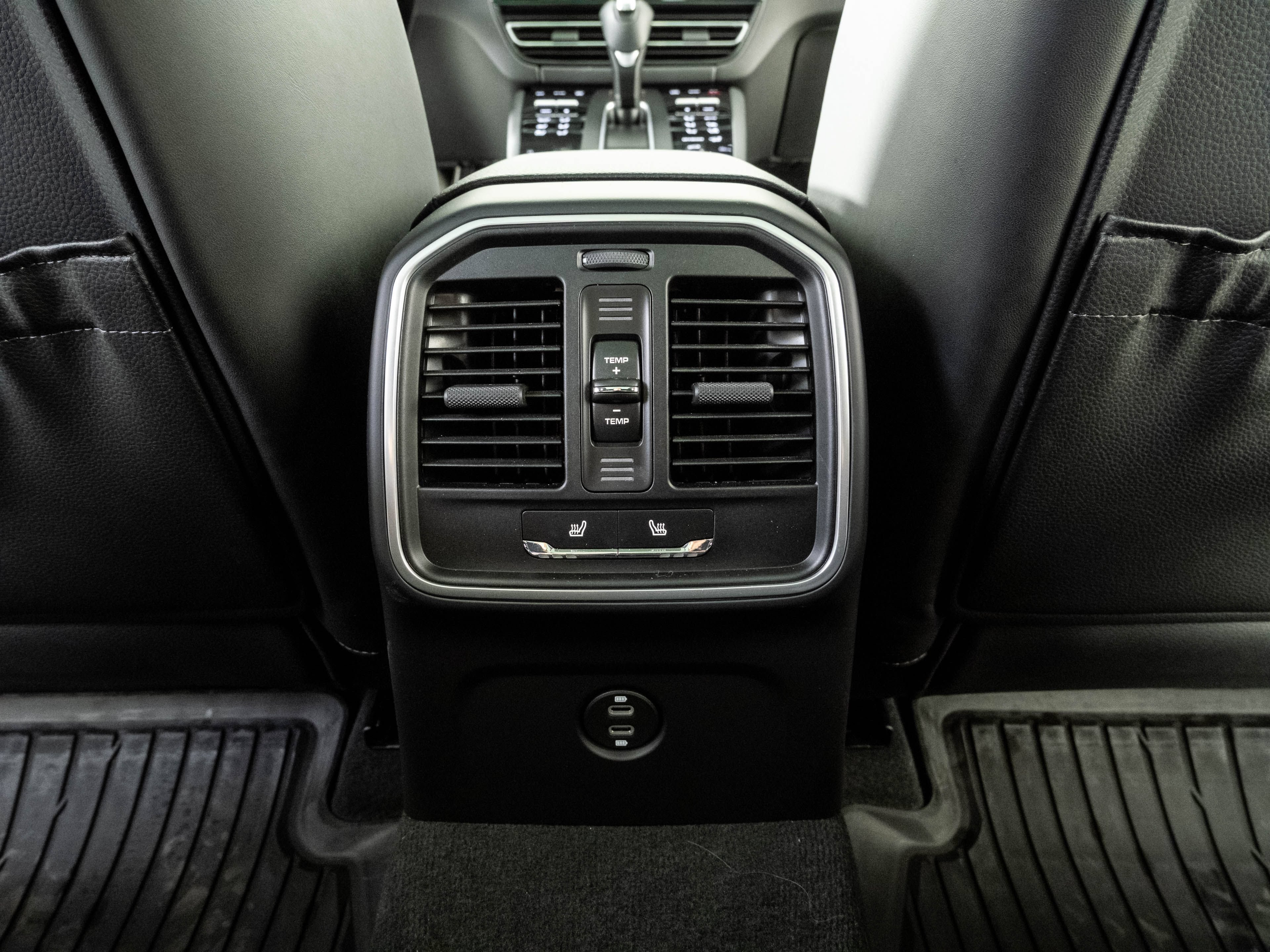 Certified 2026 Porsche Macan AWD/4WD image 21