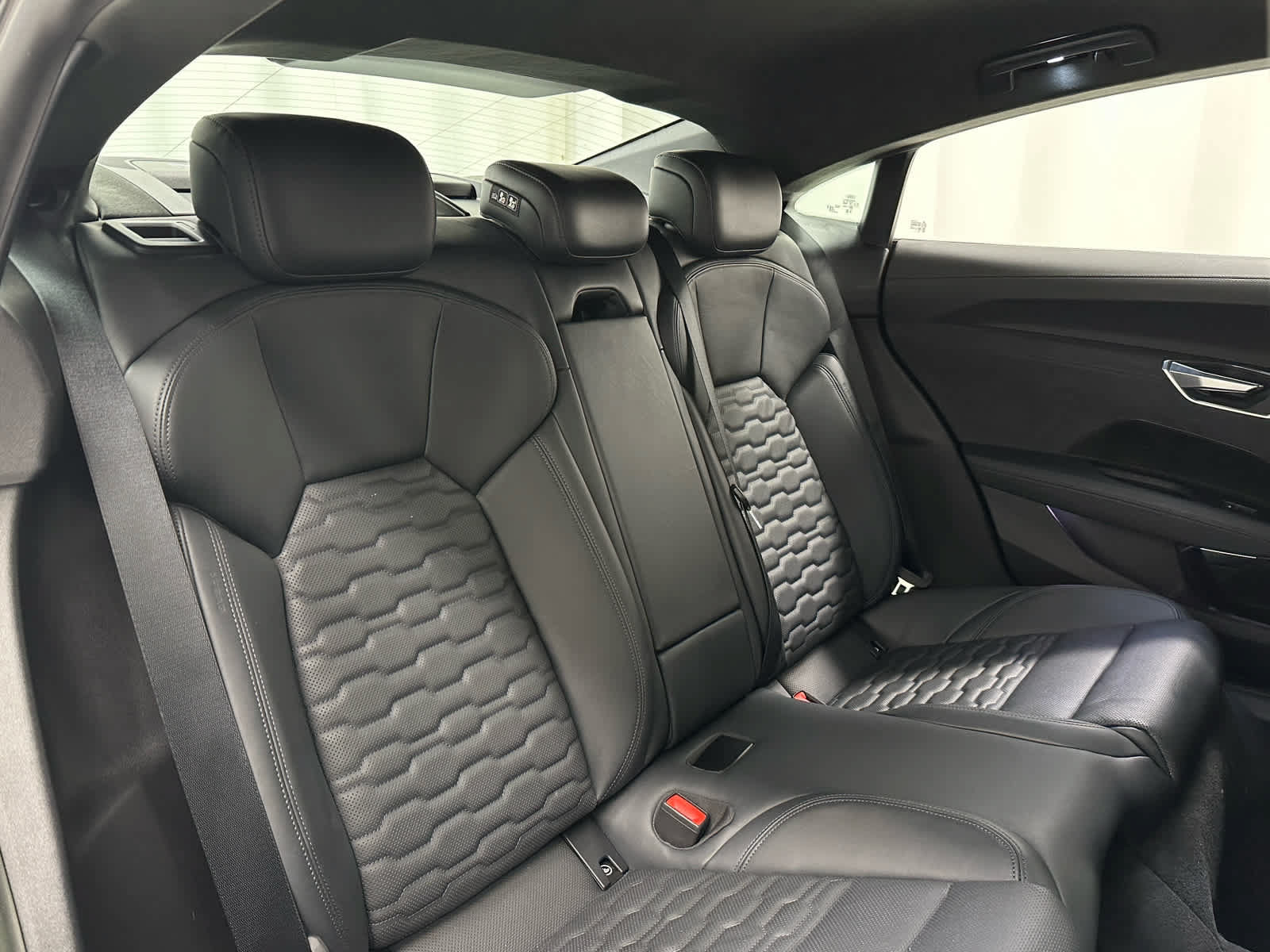 Used 2023 Audi RS e-tron GT w/ Carbon Performance Package AWD/4WD image 21