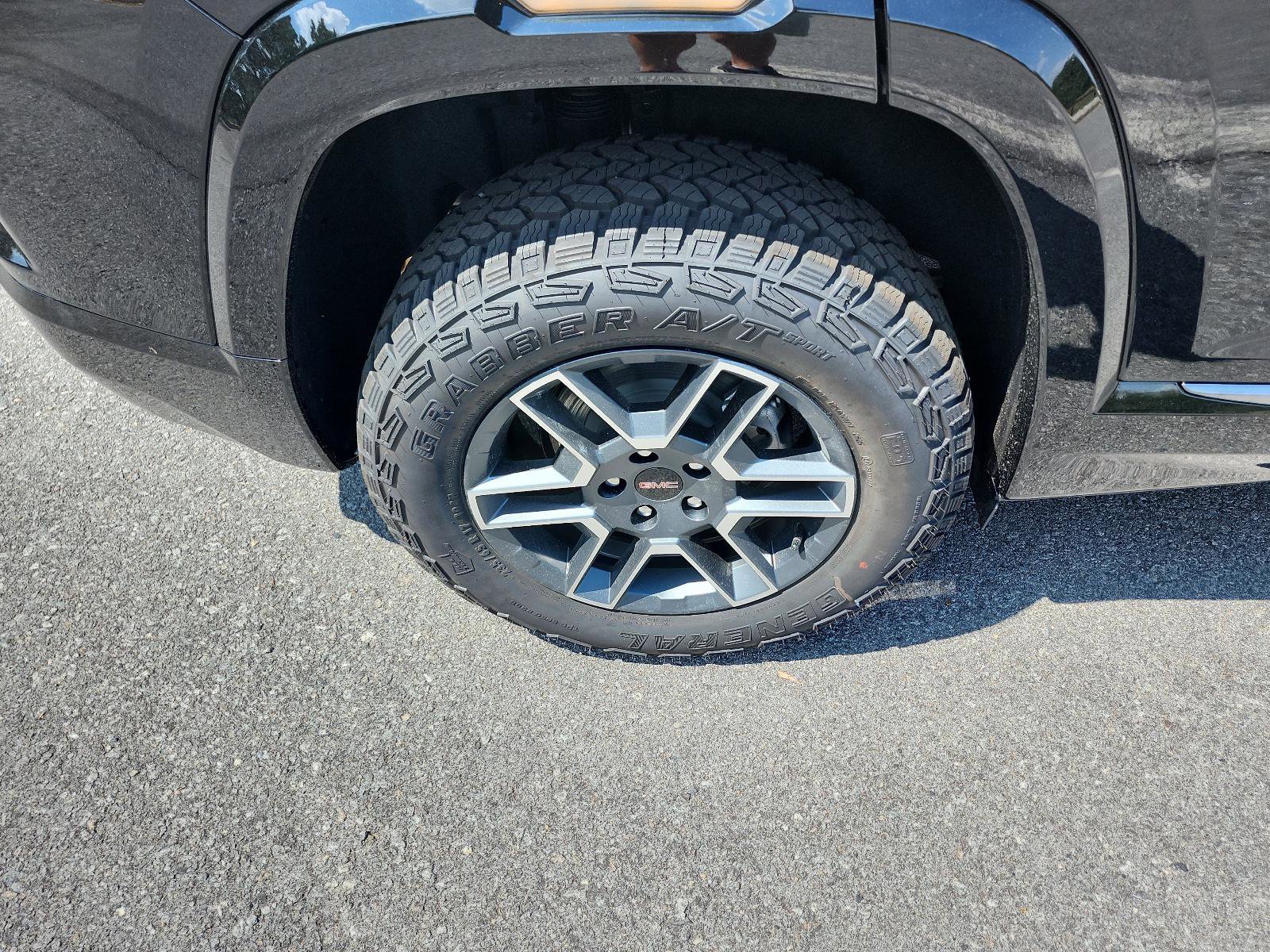 New 2026 GMC Terrain AT4 w/ Convenience Package III AWD/4WD image 5