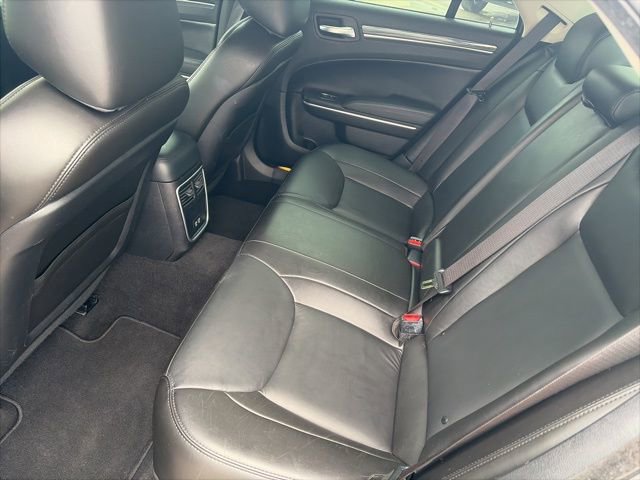 Used 2021 Chrysler 300 Touring L image 11