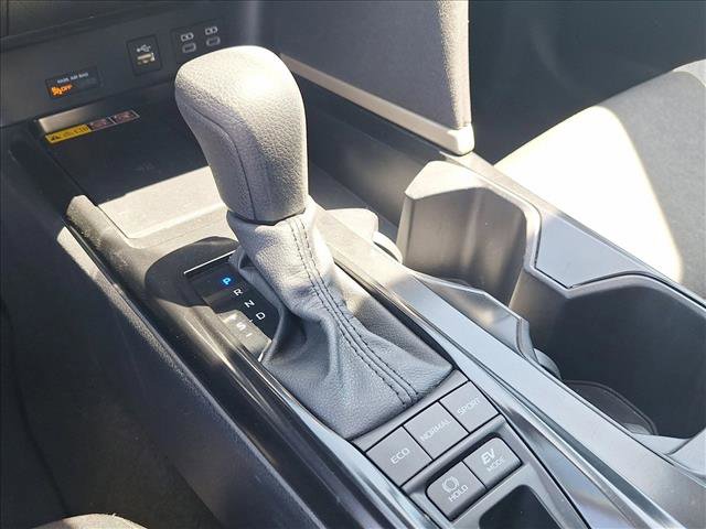 Used 2025 Toyota Camry LE FWD image 14