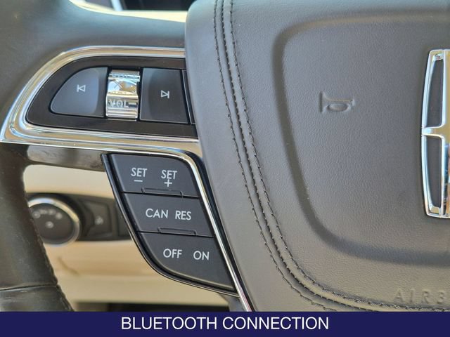 Used 2017 Lincoln Continental Select AWD/4WD image 19