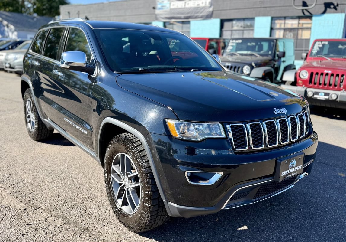 Used 2017 Jeep Grand Cherokee Limited AWD/4WD image 1