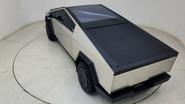 Used 2024 Tesla Cybertruck AWD Crew Cab image 76