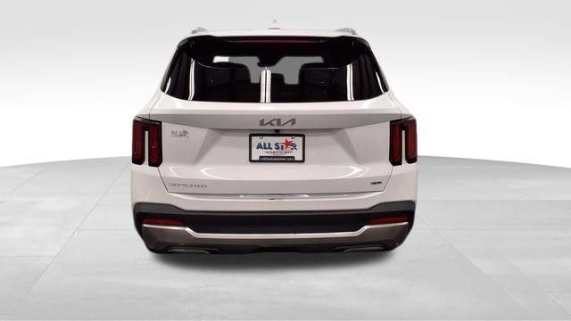Used 2024 Kia Sorento S image 8