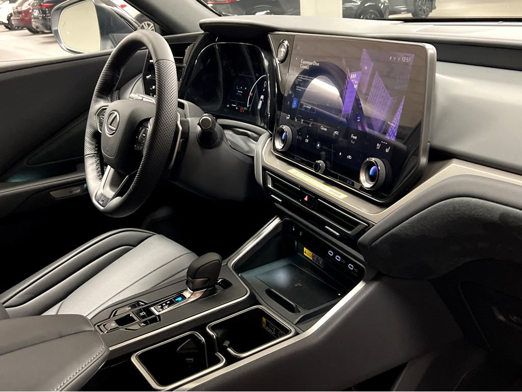 New 2026 Lexus TX 500h AWD image 27