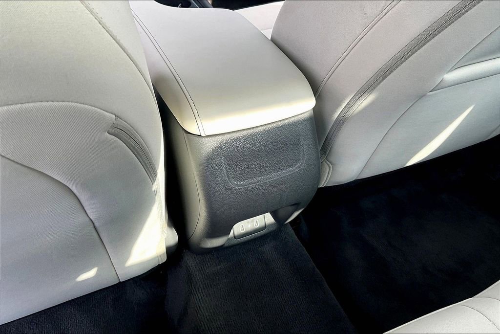 Used 2025 Hyundai Sonata SEL FWD image 31