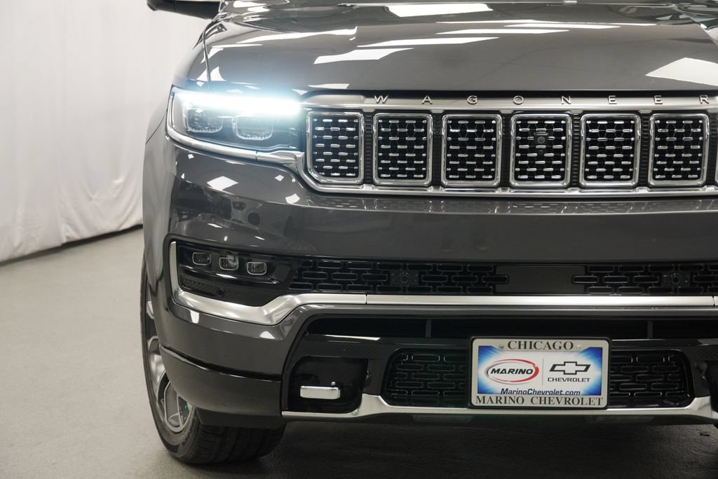 Used 2022 Jeep Grand Wagoneer Series III w/ Rear Seat Video Group 1 AWD/4WD image 40
