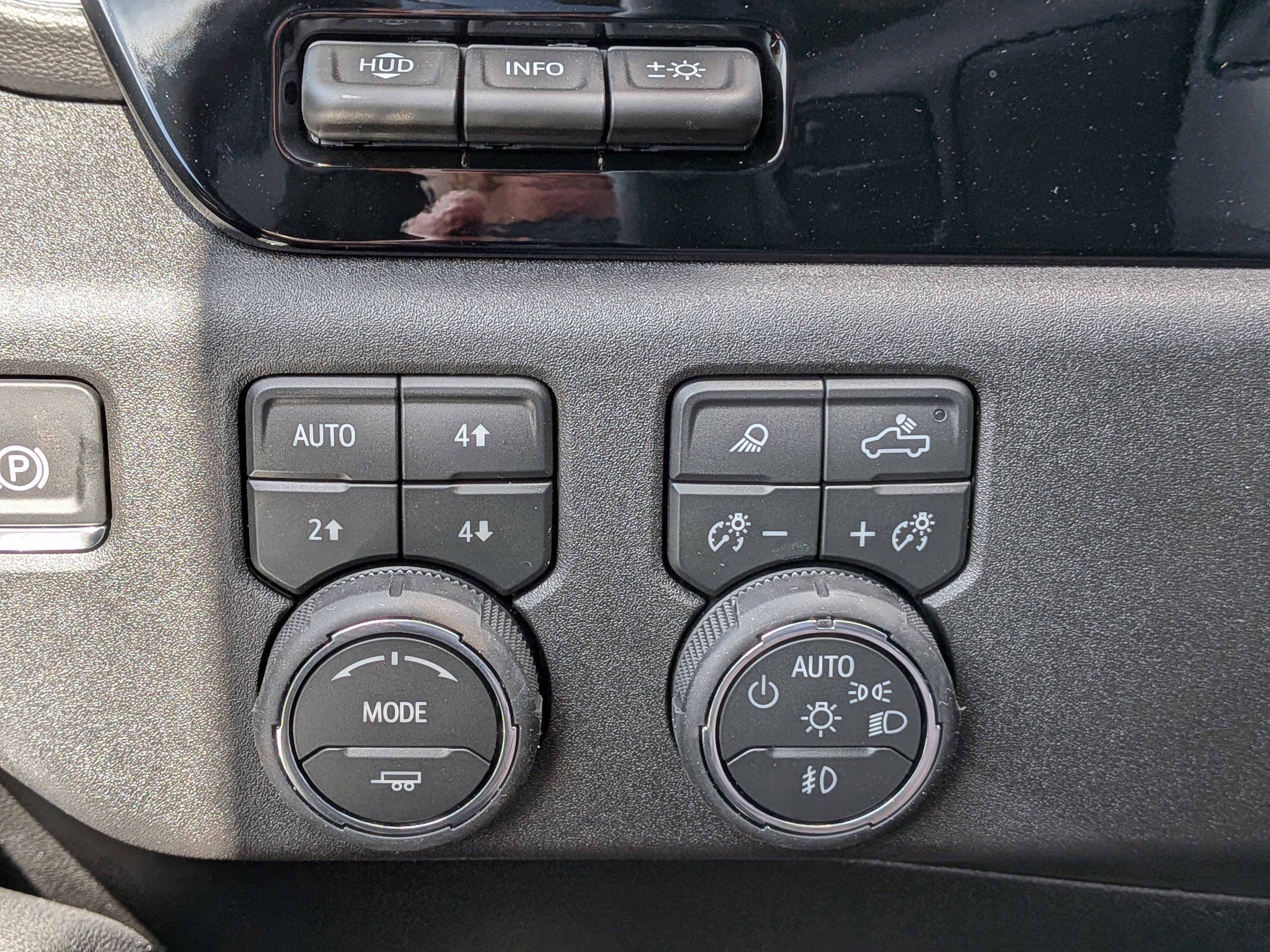 New 2026 Chevrolet Silverado 2500 LTZ w/ Z71 Chrome Sport Edition image 17