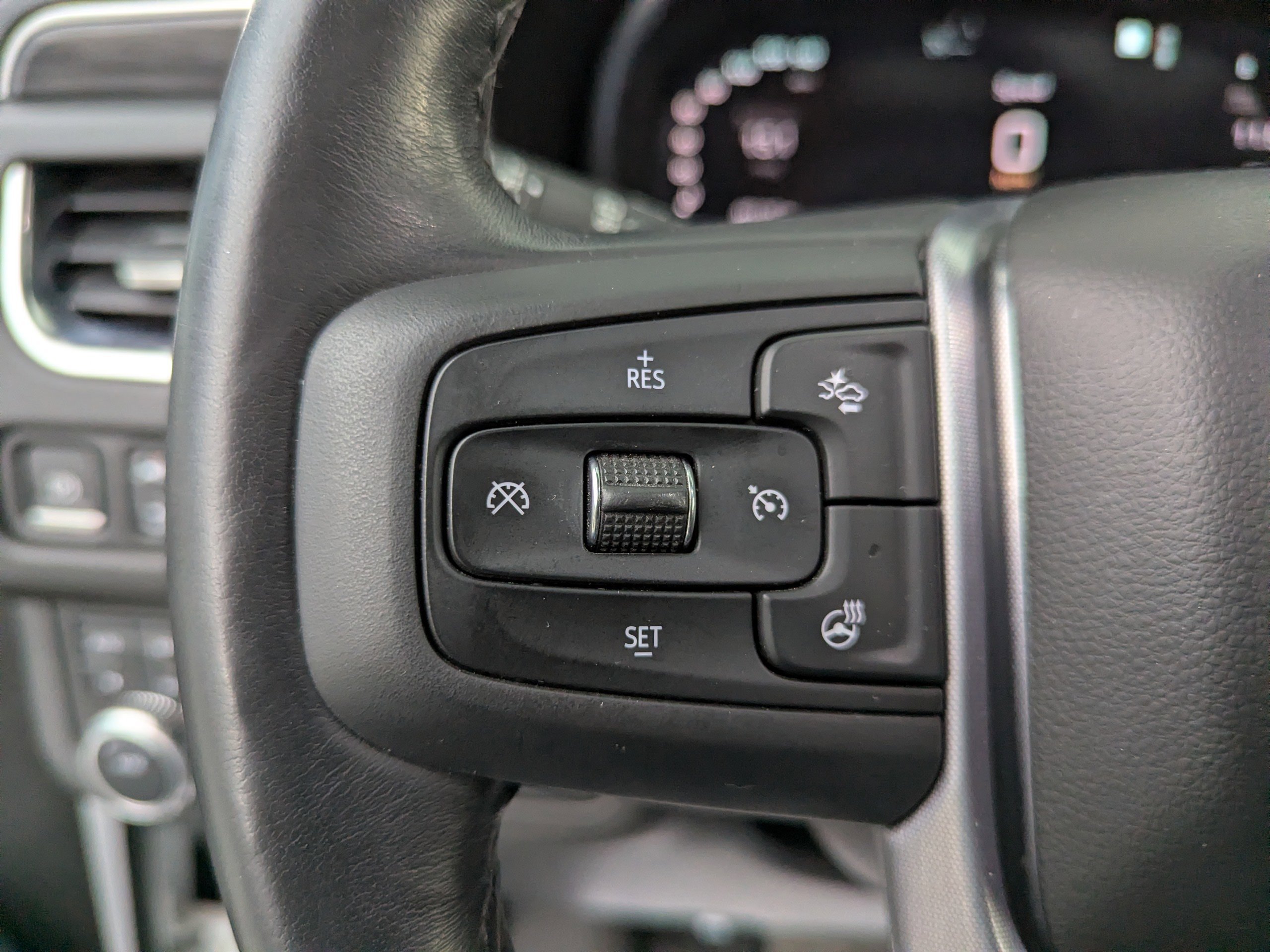 Used 2022 GMC Yukon SLT w/ SLT Luxury Plus Package image 15