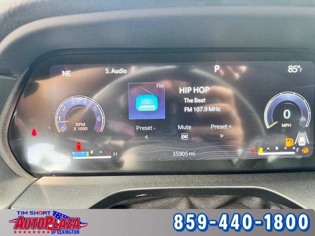 Used 2023 Jeep Grand Cherokee Limited AWD/4WD image 4