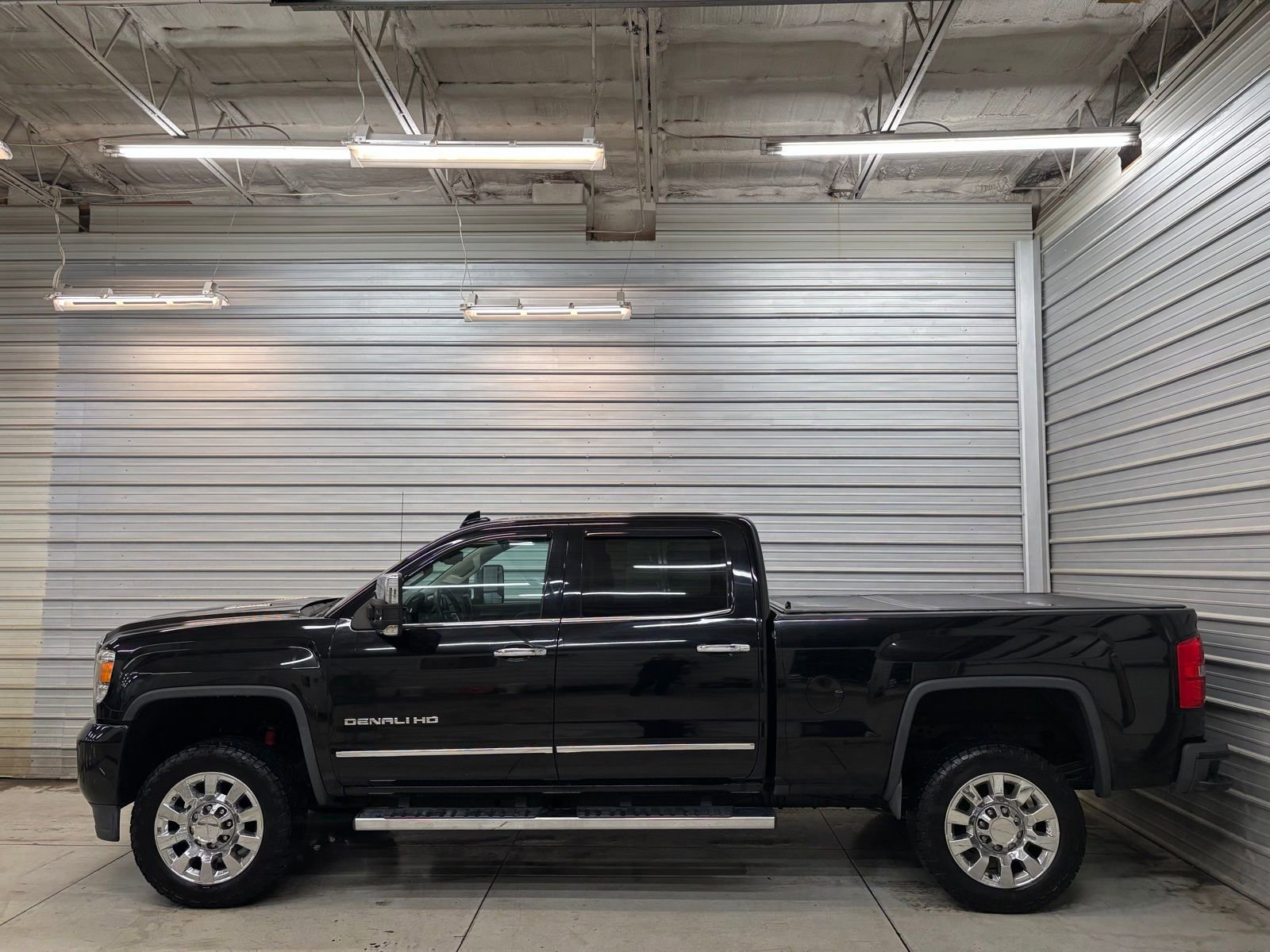 Used 2016 GMC Sierra 2500 Denali w/ Duramax Plus Package image 6