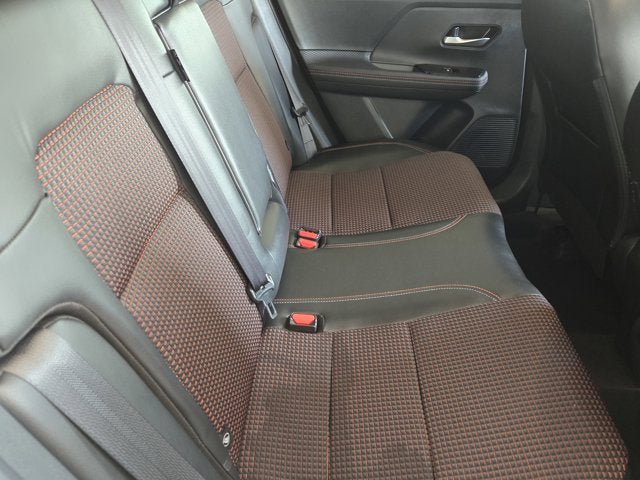 Used 2025 Nissan Kicks SR AWD/4WD image 8