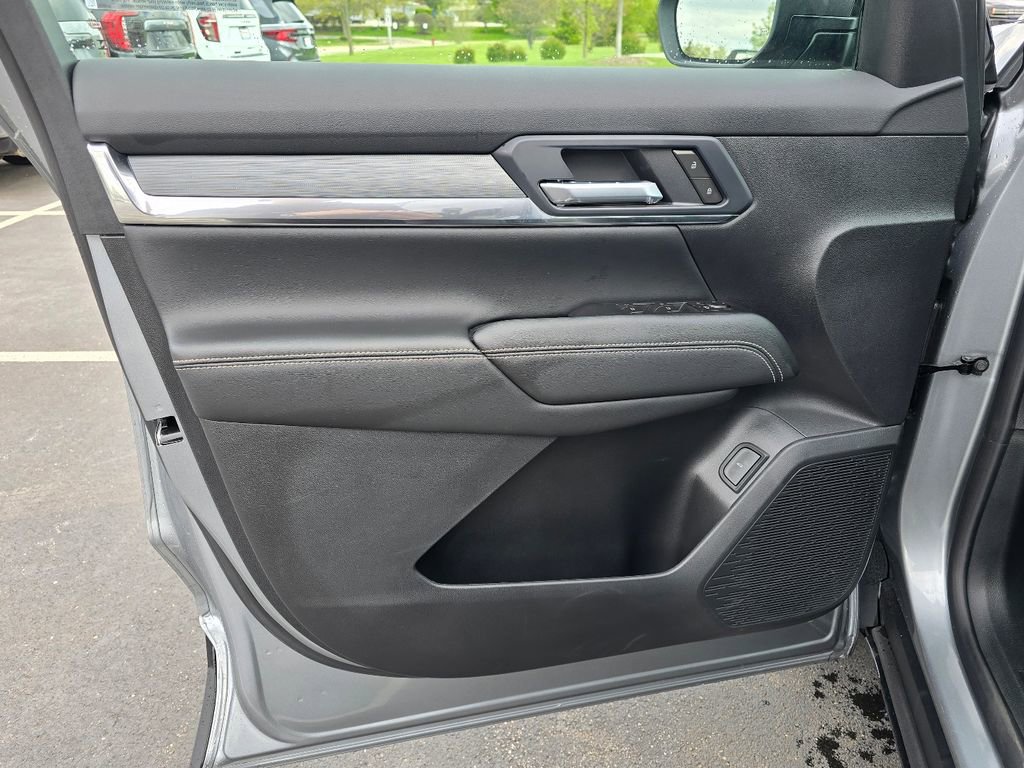 New 2026 GMC Terrain Elevation w/ Elevation Premium Package AWD/4WD image 13