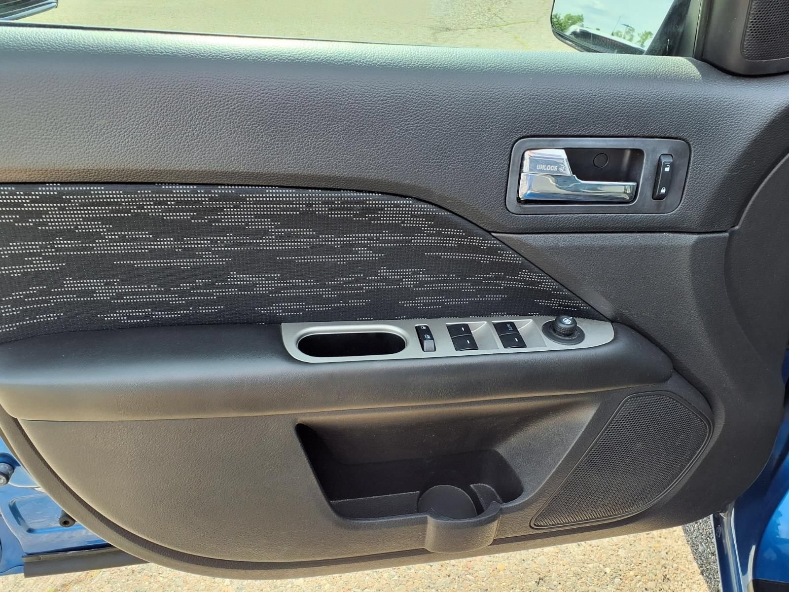 Used 2011 Ford Fusion SE w/ 202A Rapid Spec Order Code FWD image 13