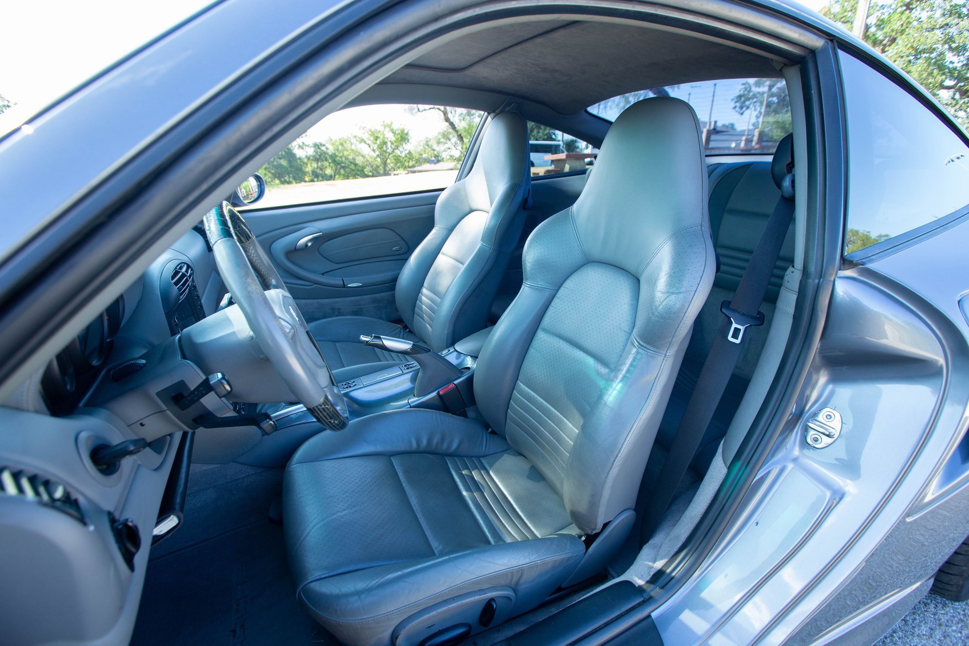 Used 2001 Porsche 911 Turbo image 2