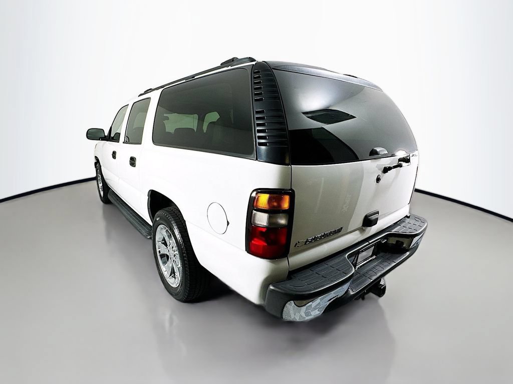 Used 2006 Chevrolet Suburban LS w/ Smart Select Package RWD image 3