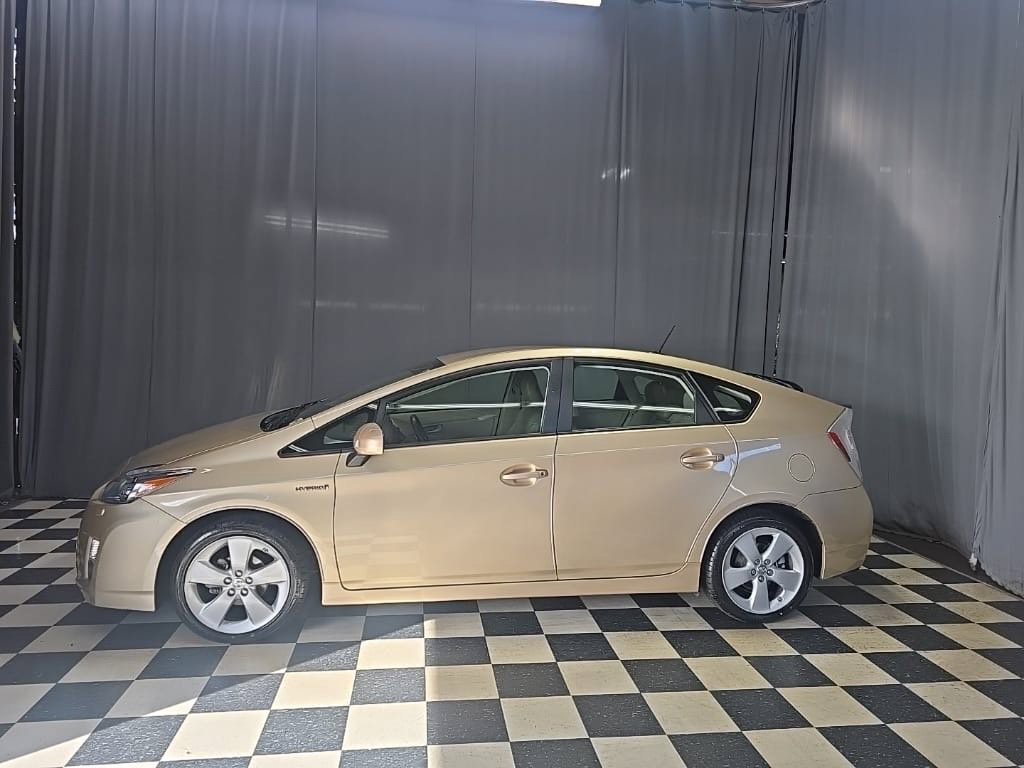 Used 2011 Toyota Prius Five w/ Navigation Pkg FWD image 6