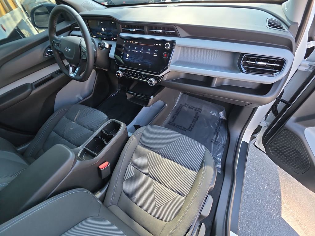 Used 2027 Chevrolet Bolt LT w/ Comfort Package FWD image 30