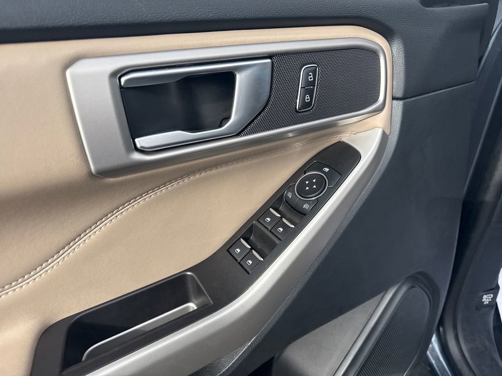 Used 2024 Ford Explorer XLT w/ Equipment Group 202A image 30