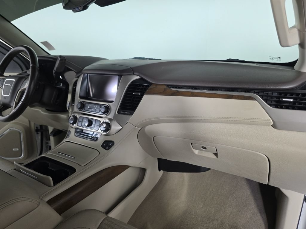 Used 2020 GMC Yukon Denali w/ Denali Premium Package AWD/4WD image 44