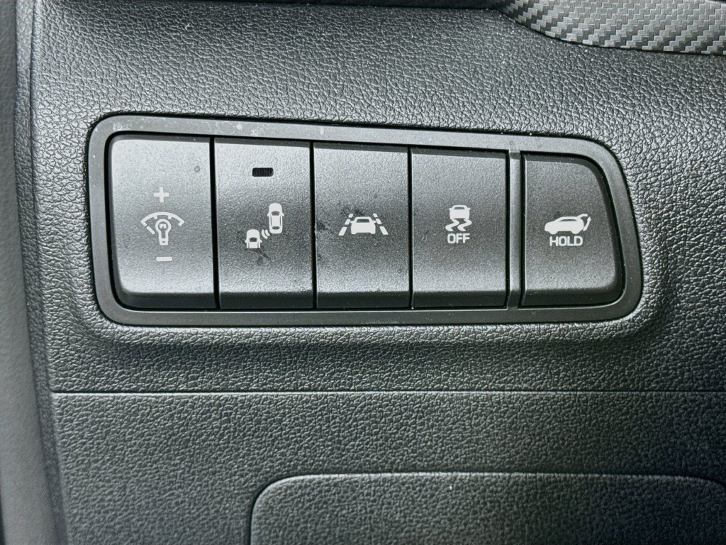 Used 2019 Hyundai Tucson Sport FWD image 10