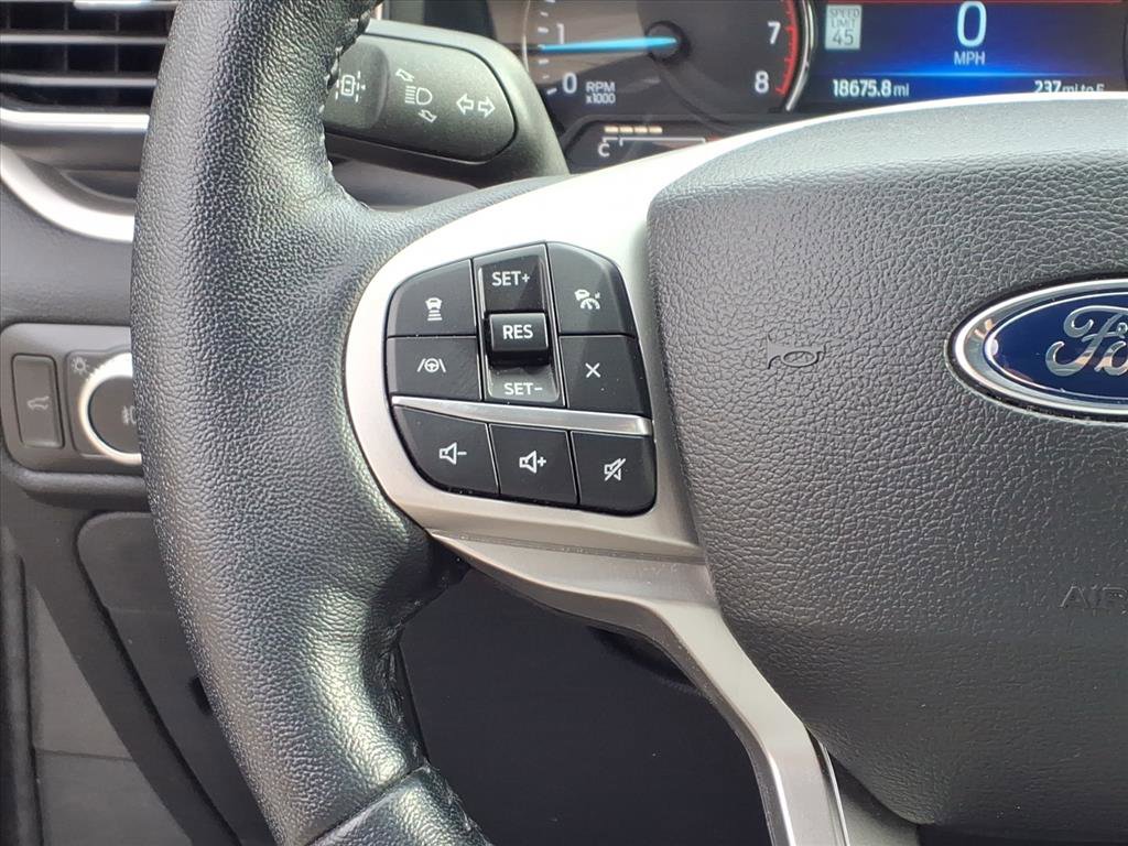 Used 2022 Ford Explorer XLT w/ Equipment Group 202A image 19