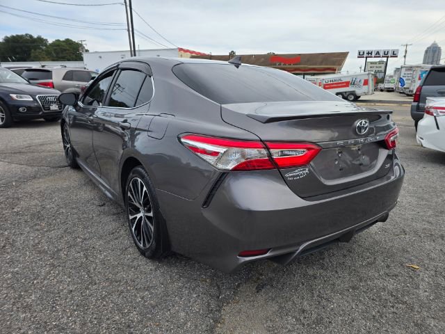 Used 2020 Toyota Camry SE image 7