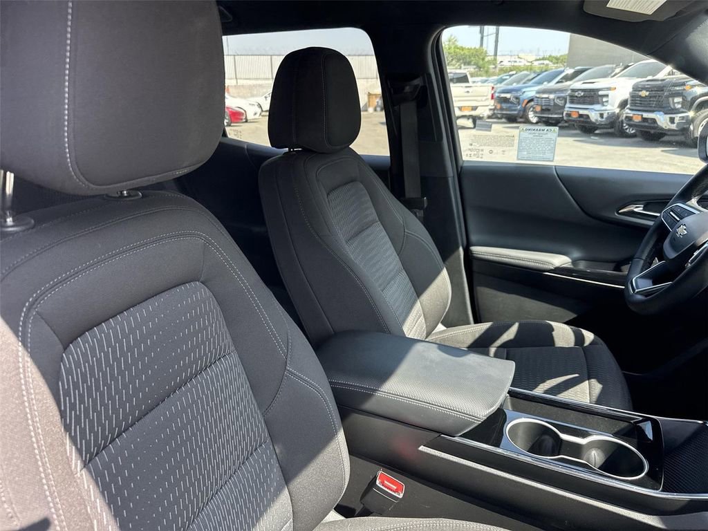 Used 2025 Chevrolet Equinox LT image 25