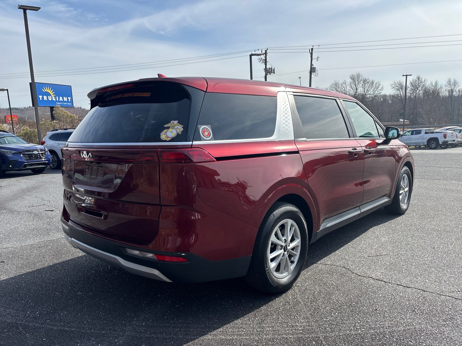 Used 2024 Kia Carnival LX image 5