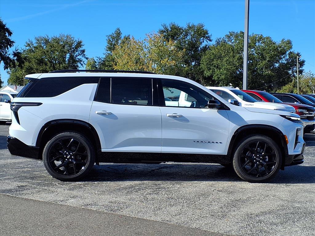 New 2026 Chevrolet Traverse RS w/ LPO, Floor Liner Package FWD image 3