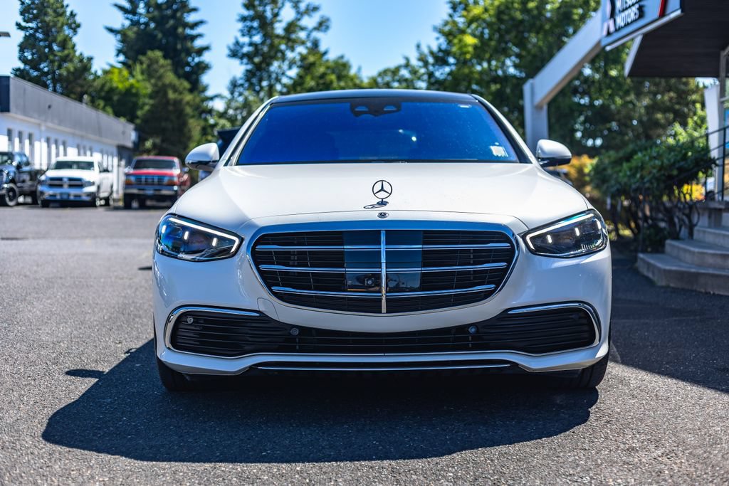 Used 2022 Mercedes-Benz S 580 4MATIC Sedan image 5