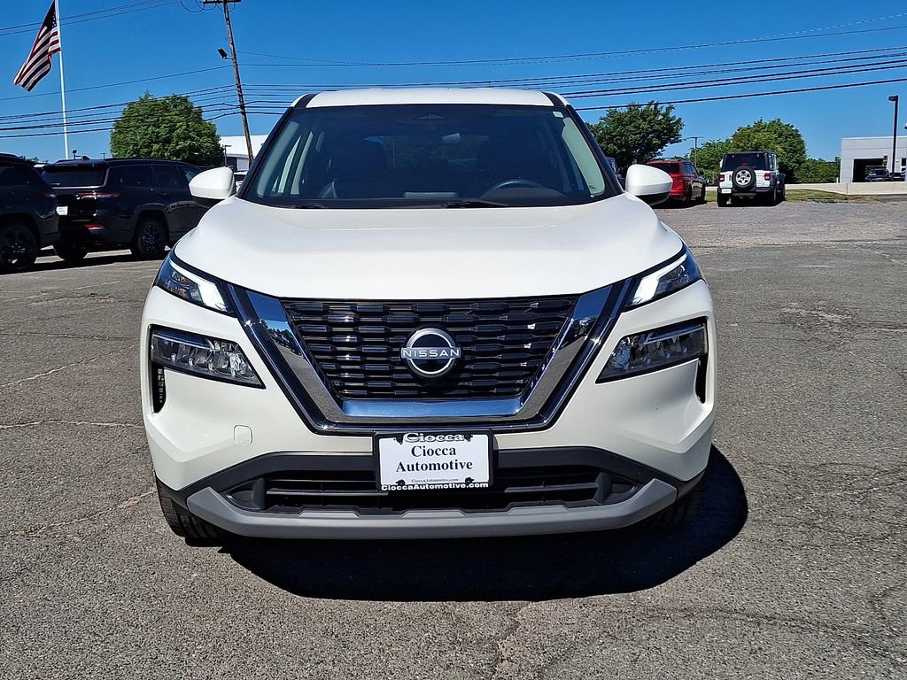 Used 2023 Nissan Rogue SV AWD/4WD image 5