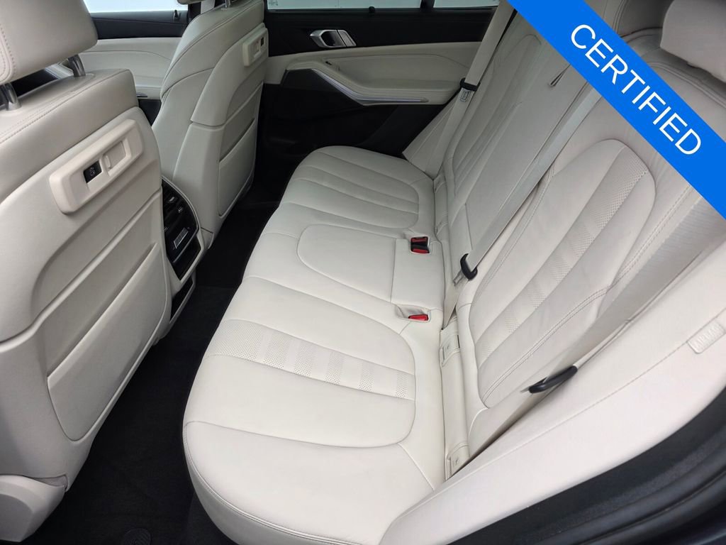 Certified 2022 BMW X5 xDrive40i AWD/4WD image 13
