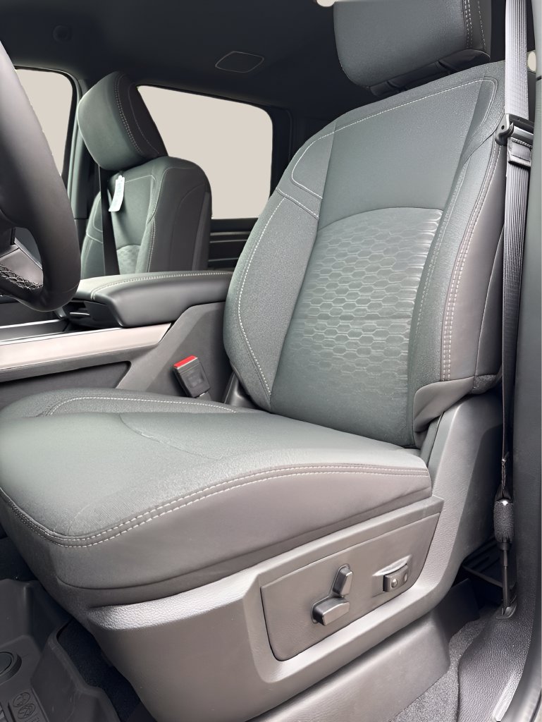 New 2027 RAM 2500 Big Horn AWD/4WD image 12